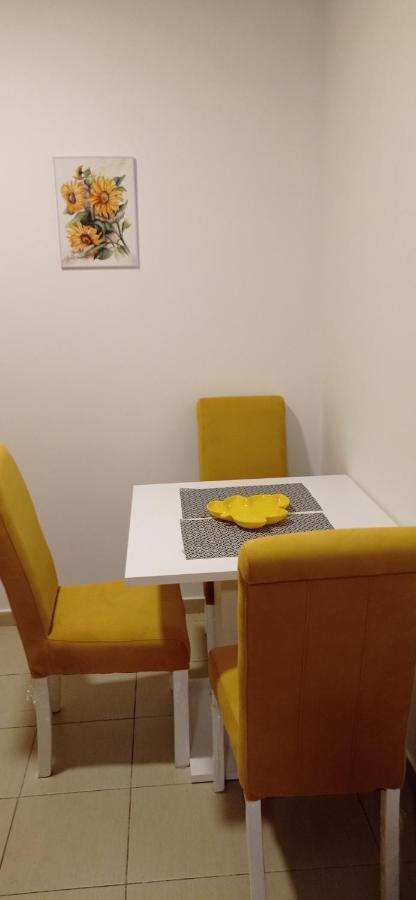 Apartman Sunflower Sremska Mitrovica Luaran gambar