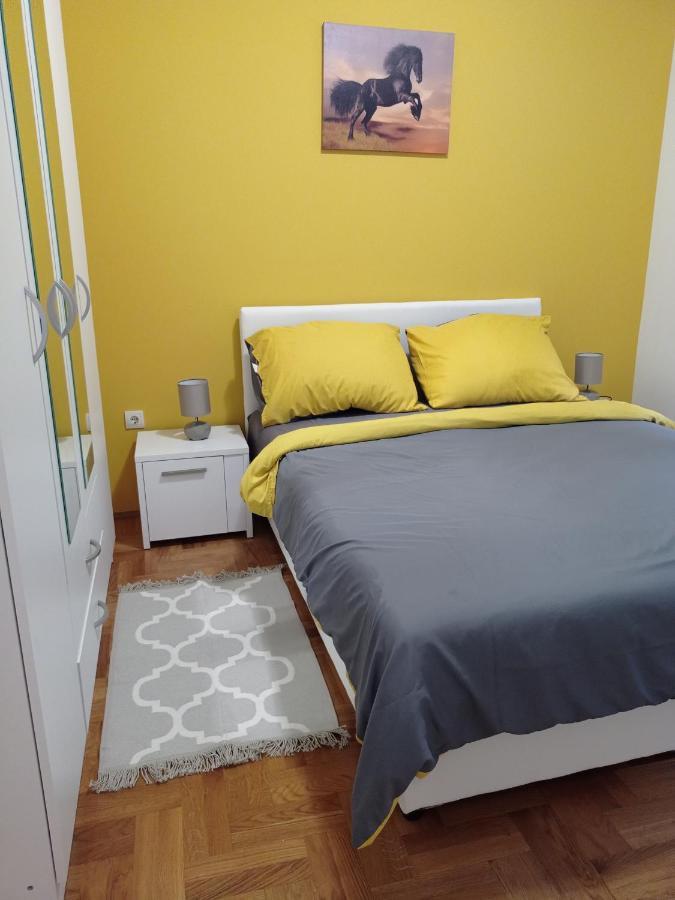 Apartman Sunflower Sremska Mitrovica Luaran gambar
