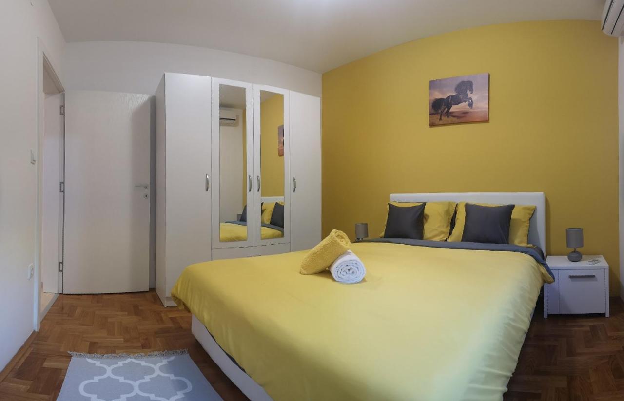 Apartman Sunflower Sremska Mitrovica Luaran gambar
